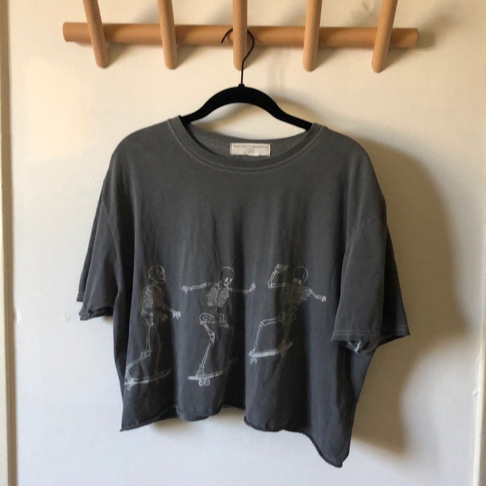 Urban outfitters skater tee ☠️